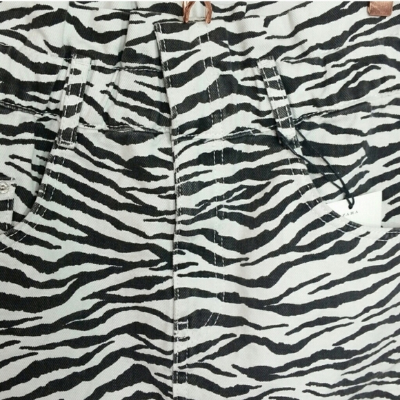 Zara animal print paperbag waist denim skirt - Picture 3 of 6